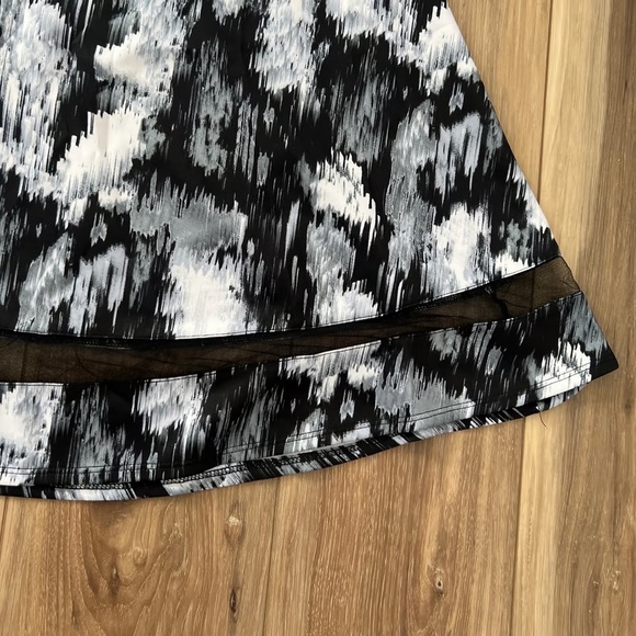 Faith and Joy Flowy Skirt Gray/Black with Mesh Size Medium - Picture 2 of 4